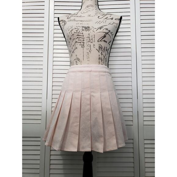 Le Lis Mini Skirt Women's Size Small Light Pink Pleated Canvas Back Zip A-Line - Picture 1 of 11